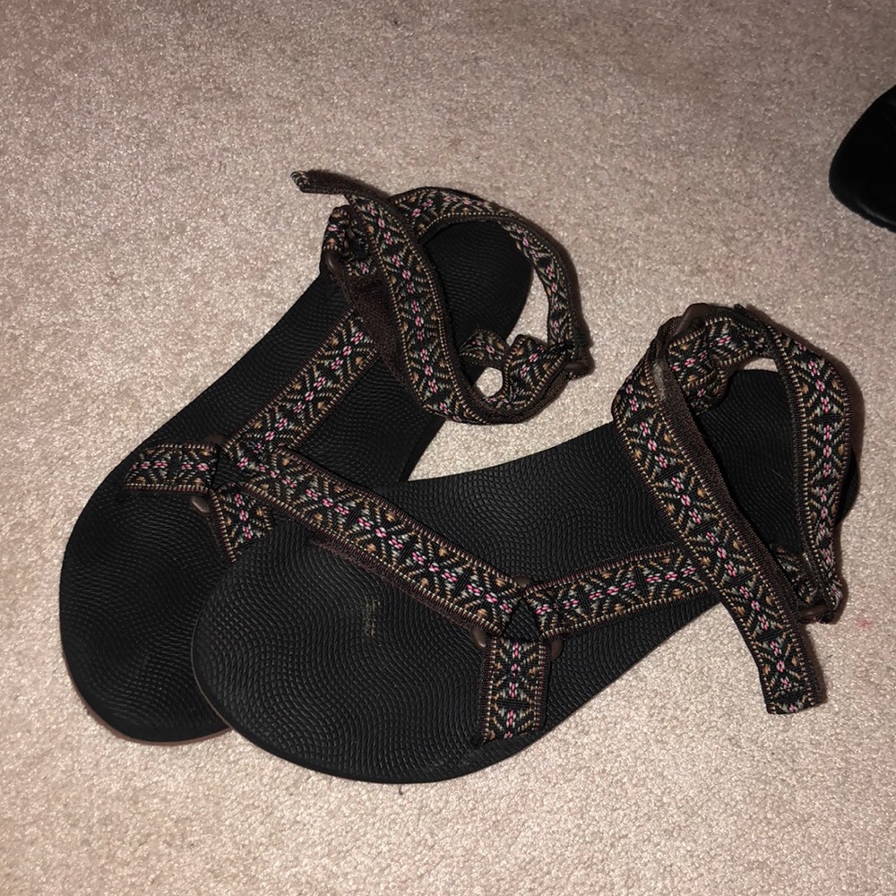 teva like sandals